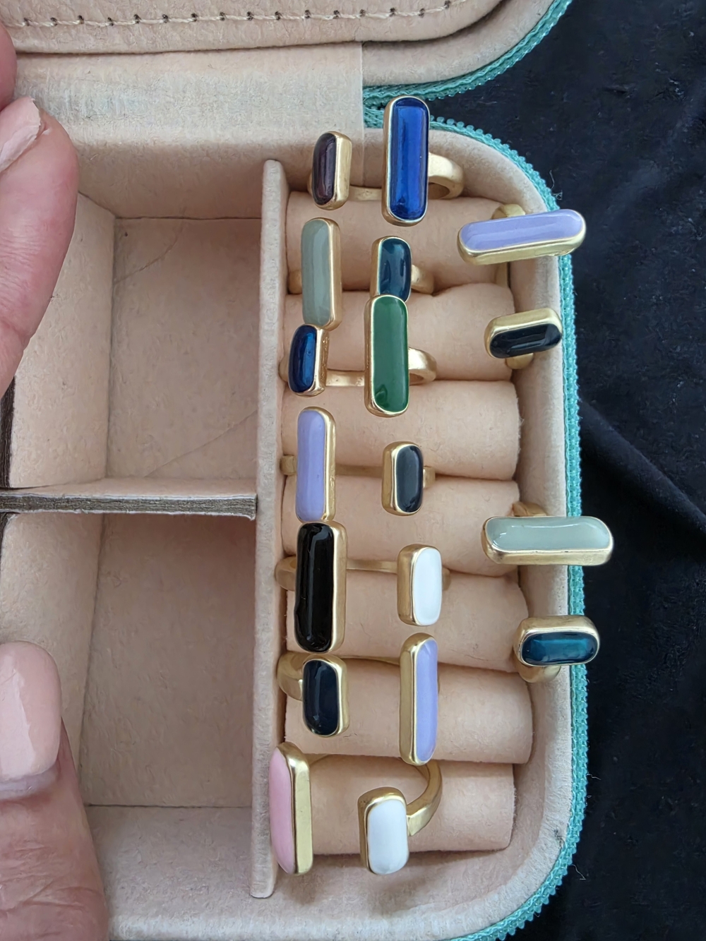 Set Of 9 Rings In Various Colors - Picture 1 of 2